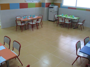 Imagen de nuestro comedor donde los peques disfrutan de nuestro menús elaborados en el centro.